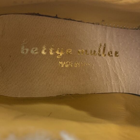 Bettye Muller brown suede fur trim lace-up wedge ankle booties - Picture 7 of 10